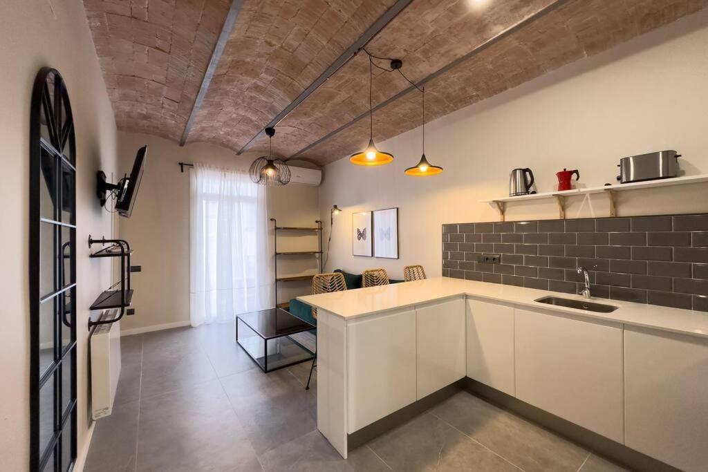 Bebarceloner Sants Apartments - 2 Bedrooms Экстерьер фото