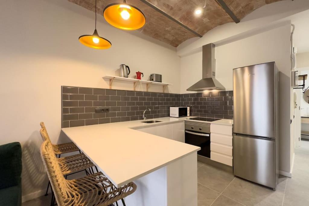 Bebarceloner Sants Apartments - 2 Bedrooms Экстерьер фото