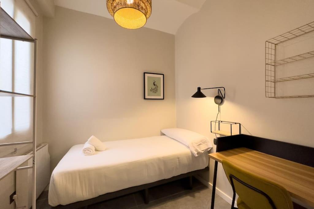 Bebarceloner Sants Apartments - 2 Bedrooms Экстерьер фото